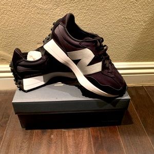 New balance 327 women size 7